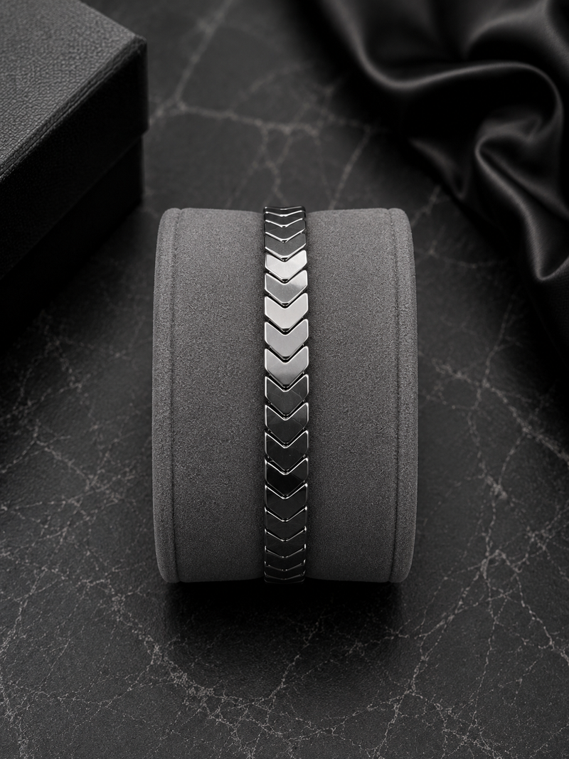 PREMIUM BLACK ARROW BRACELET